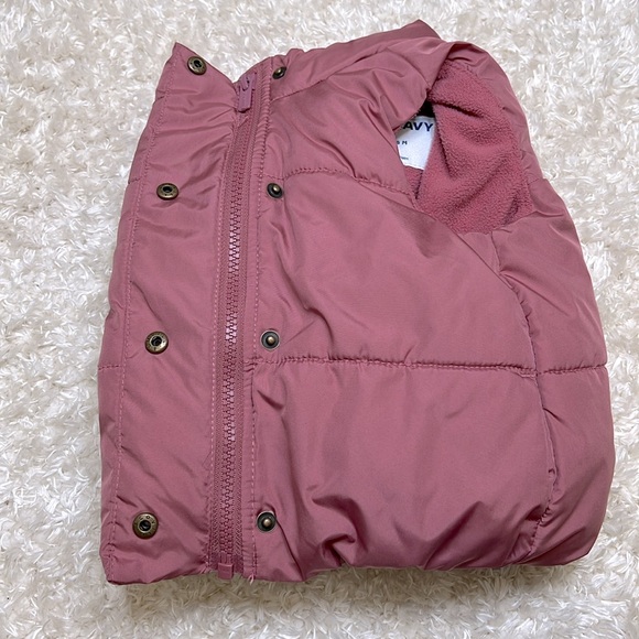 OLD NAVY || Pink Puffer Vest - Picture 2 of 4
